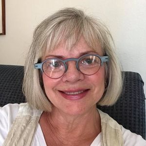 Meet your Posher, Julie